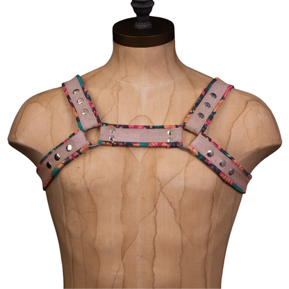 Vega Cork Bulldog Island Blossom Harness